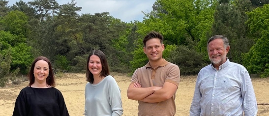 groepsfoto van alle huisartsen samen uit praktijk de duinen.